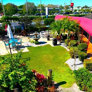 Lantern & - Sarasota Hotel